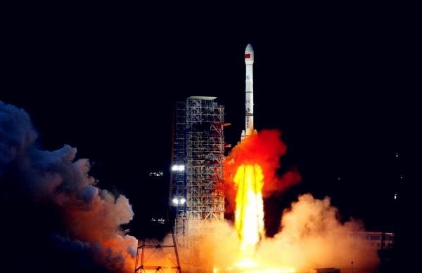 龙芯3A2000开源电脑首发 支持自主IT生态建设