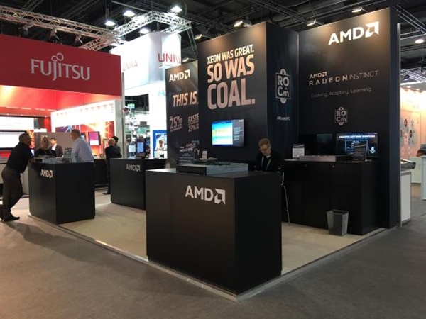 AMD展台现“神文案”：Xeon处理器和煤一样都是淘汰品